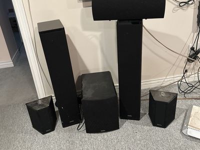Surround sound speaker system