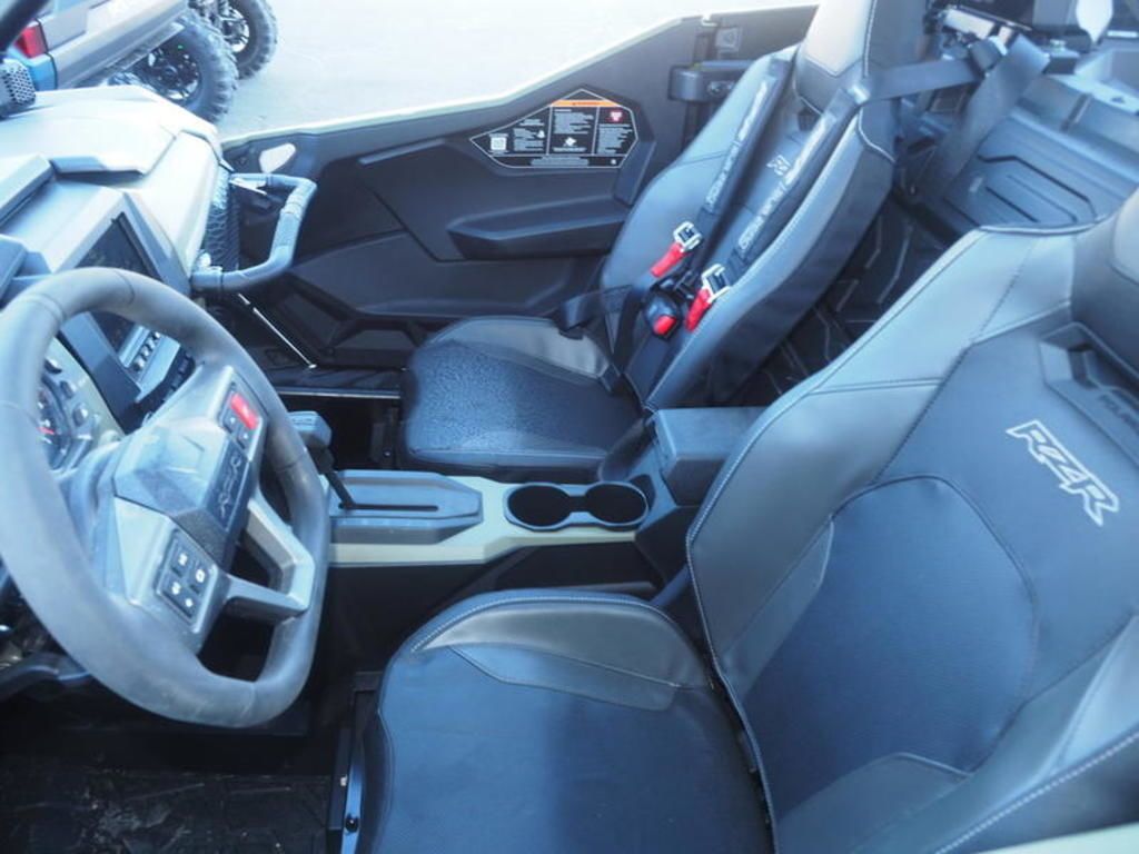 Main image 6