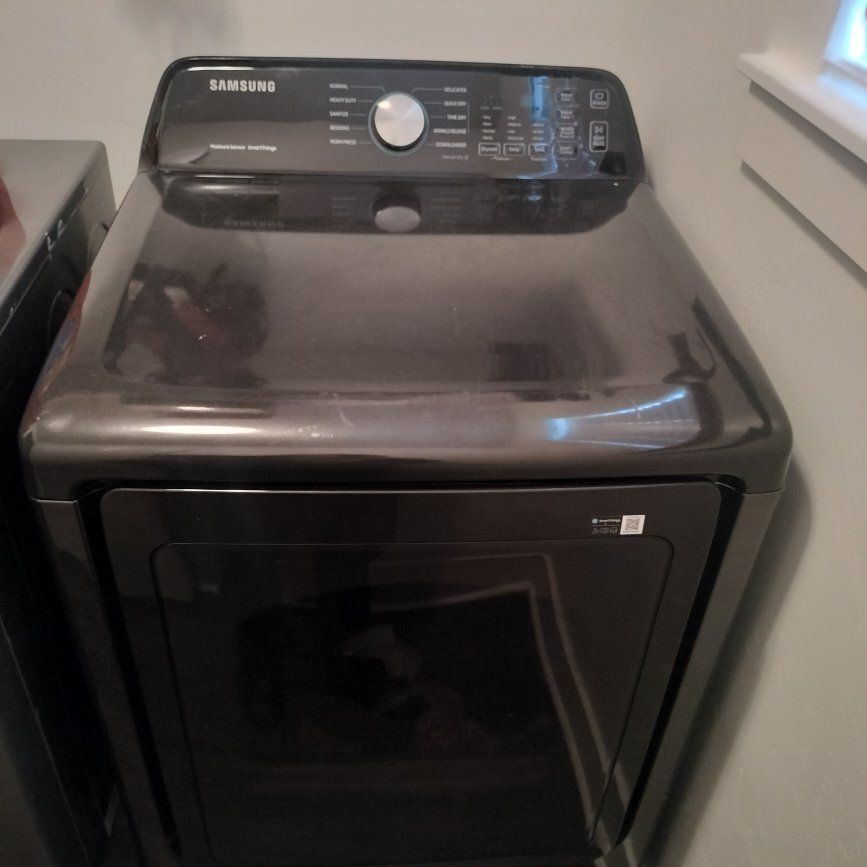 Samsung DVE45R6100C/A3 7.4 cu. ft. Electric Dryer with Steam in Black Stainless Steel