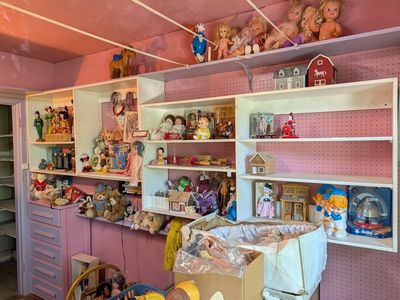 Vintage Doll Collection - Various Dolls & Figurines, Unsorted Lot