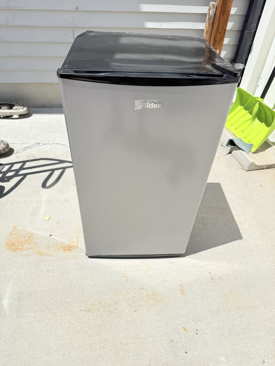 Brand new fridge 3.3 cubic