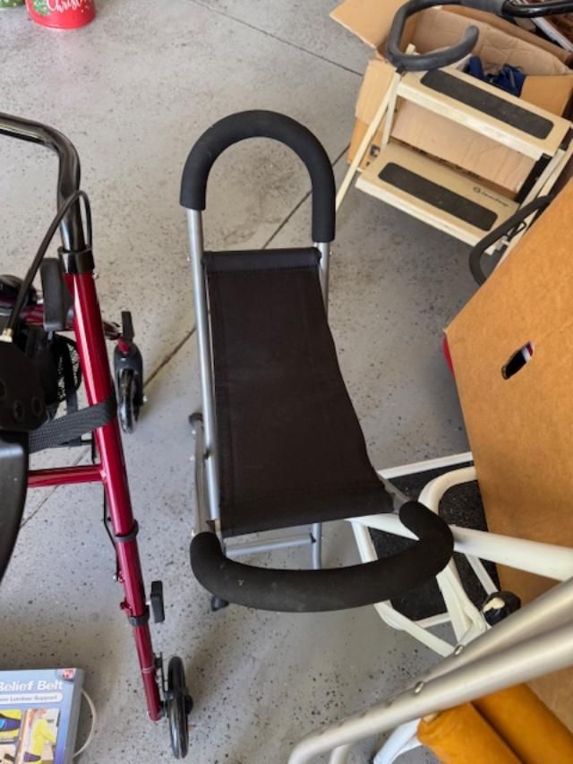 Folding Shower Chair / Bath Seat – Lightweight & Compact