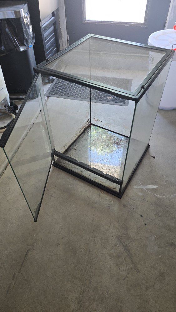 Glass Terrarium - Large Reptile/Amphibian Enclosure