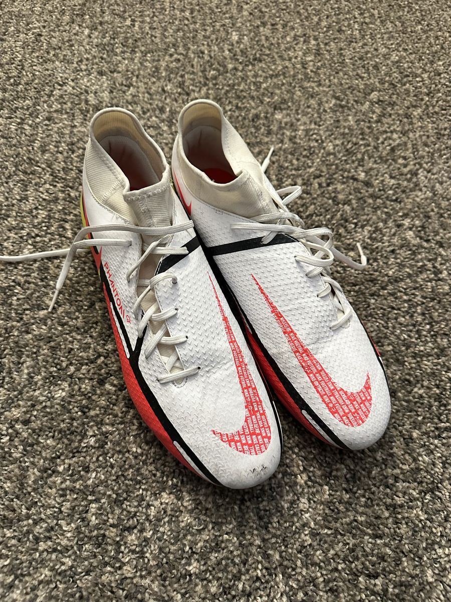 Nike Phantom GT Soccer Cleats – Men’s Size 12 – Lightly Used