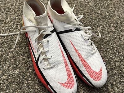 Nike Phantom GT Soccer Cleats – Men’s Size 12 – Lightly Used