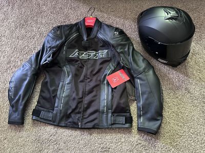 Motorcycle jacket and helmet