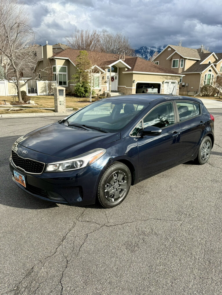 2017 KIA FORTE LX