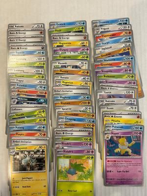 215 POKEMON CARDS