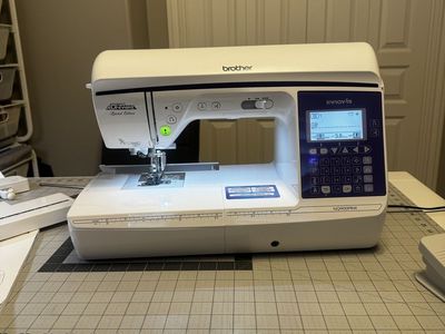 Brother Innov-ís NQ900PRW Project Runway Computerized Sewing Machine with Accessories