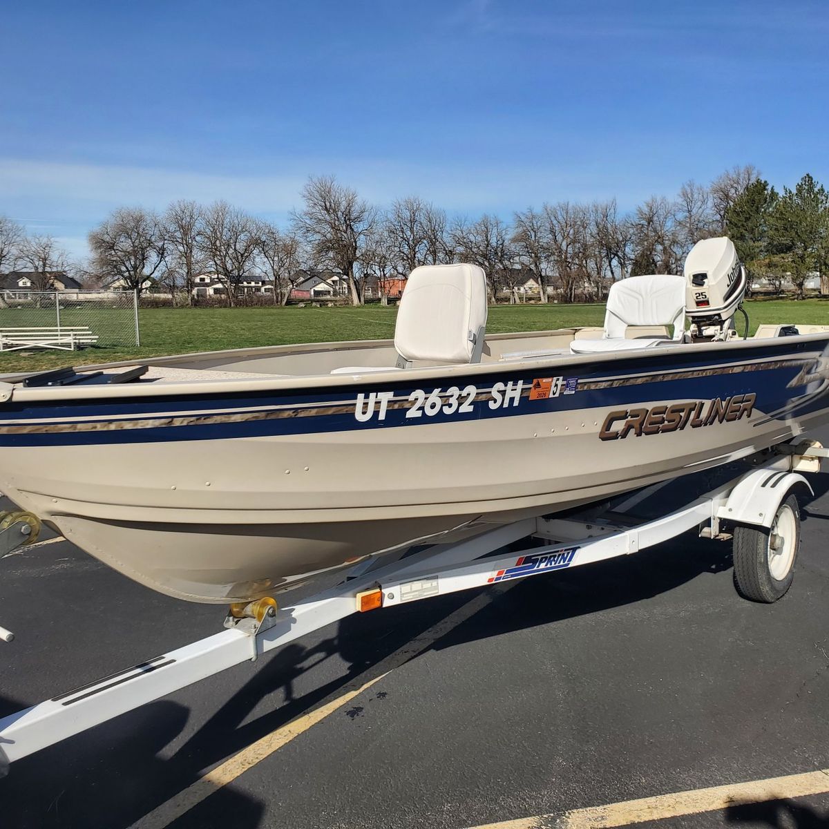 Crestliner fishing boat