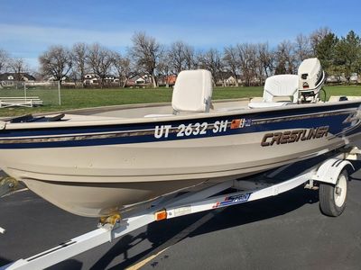 Crestliner fishing boat