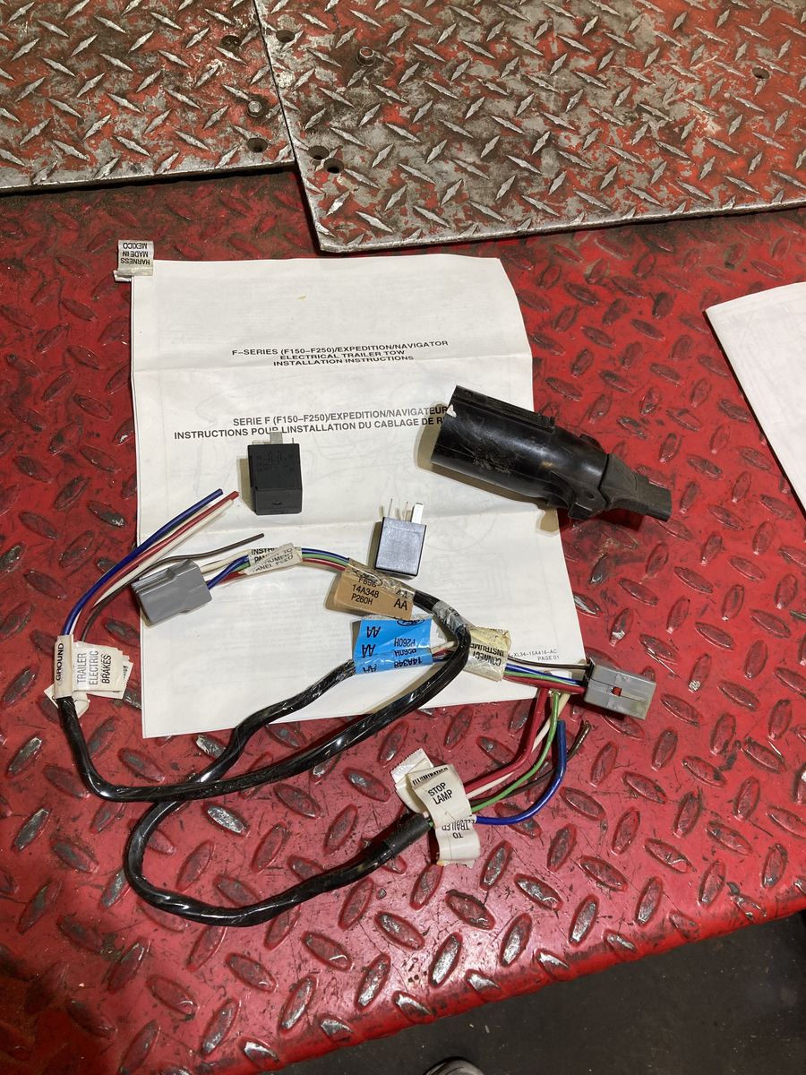 Ford trailer light connector kit
