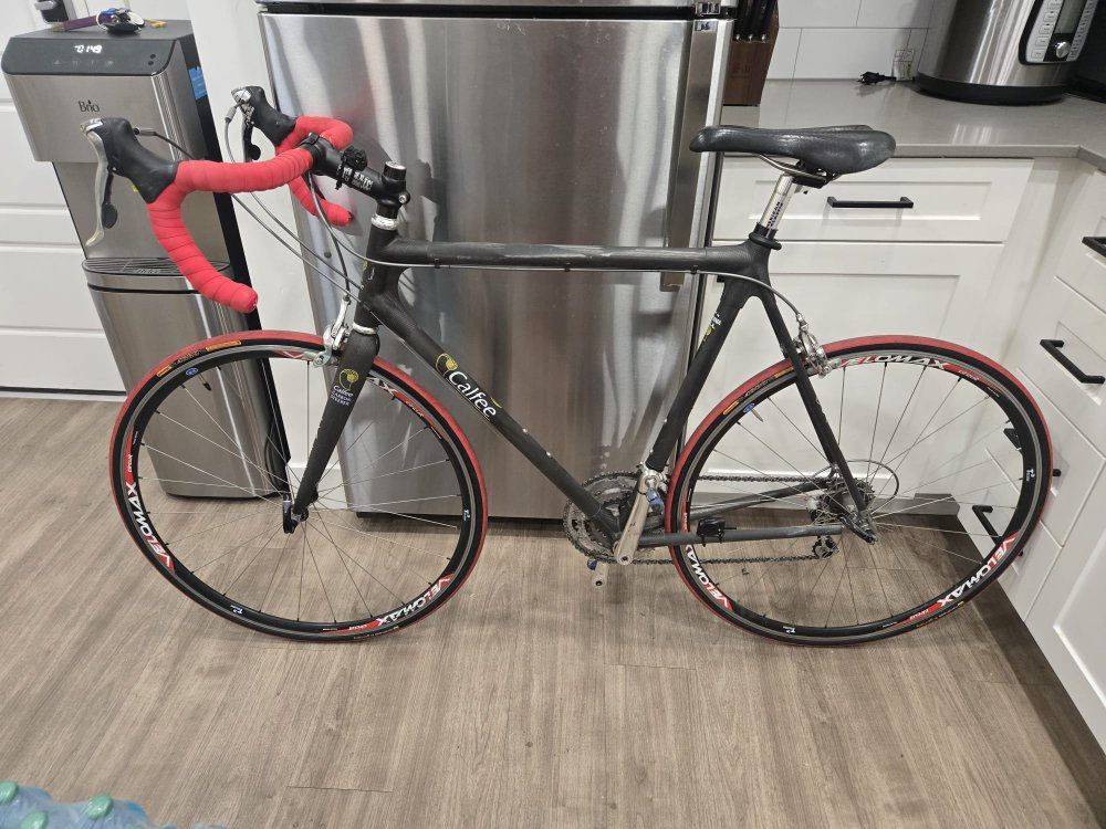 Calfee Luna Pro Carbon Fiber Road Bike - Velomax Wheels, Red Accent Trim