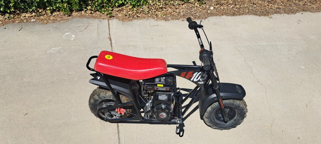 Meca Moto 105 Mini Bike - Red/Black, Runs Great, Fun & Compact