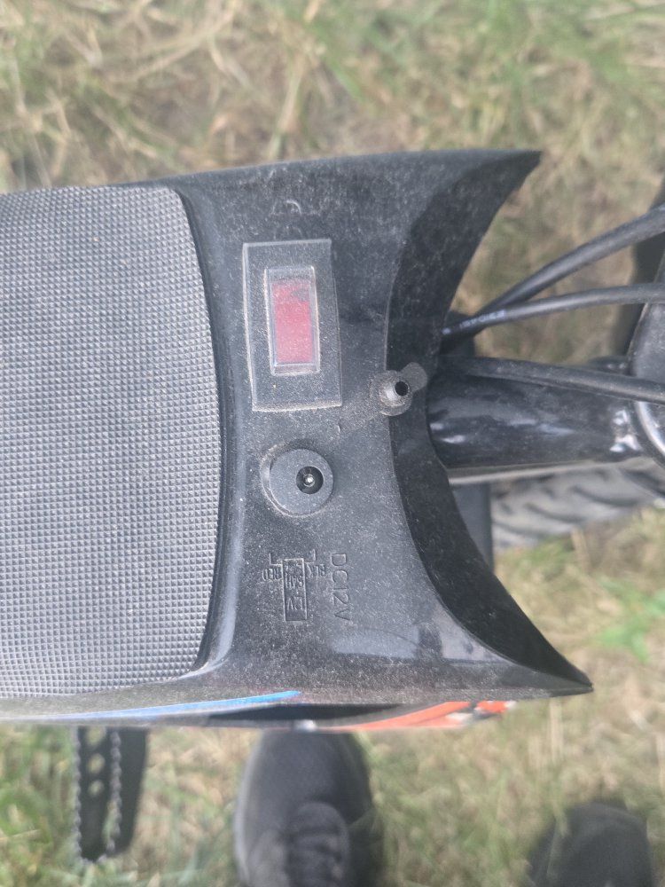 Main image 6