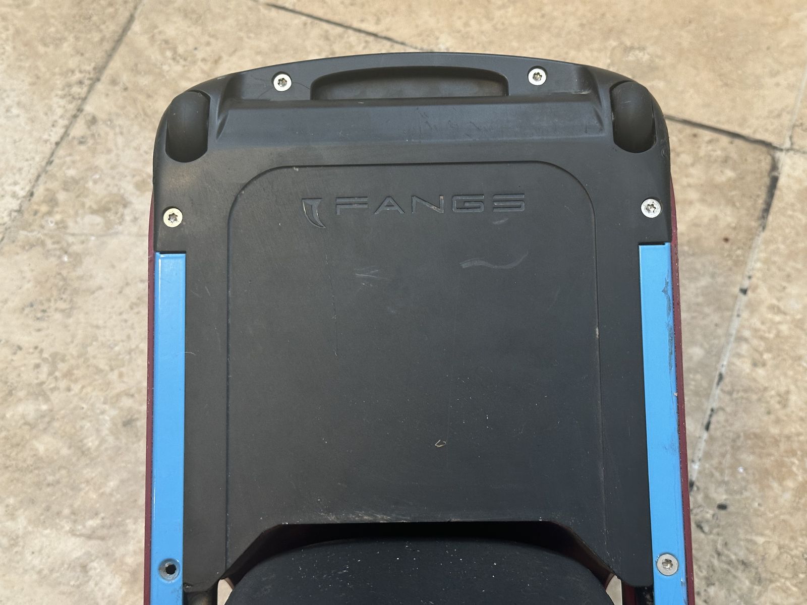 Main image 4