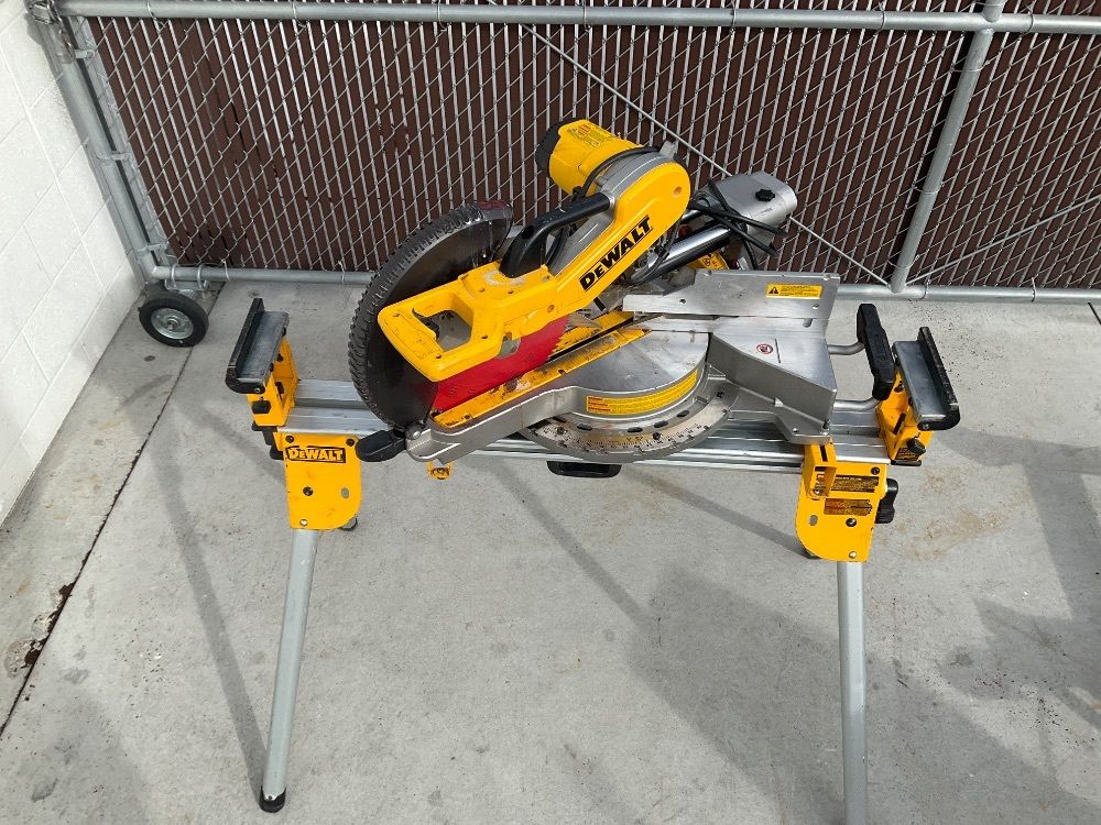 MILWAUKEE 18V TABLE SAW