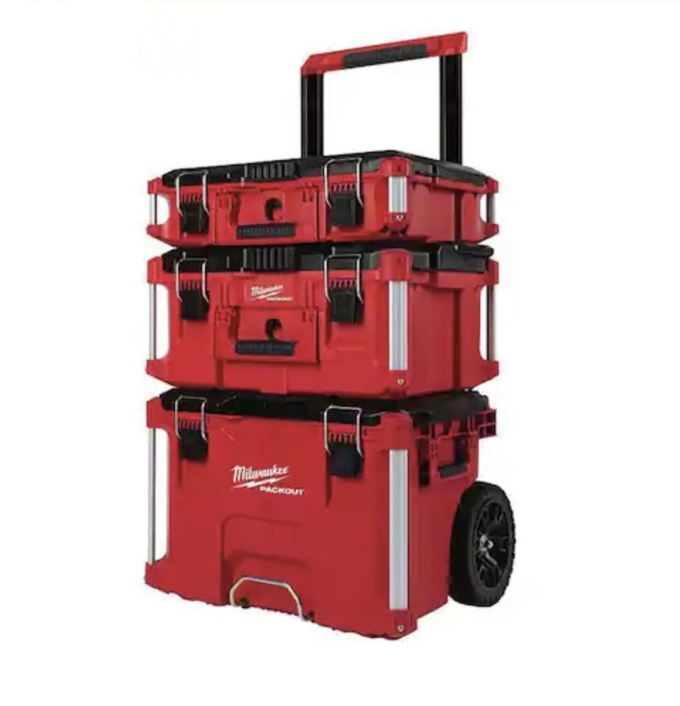 Milwaukee PACKOUT 22 in. Rolling Tool Box