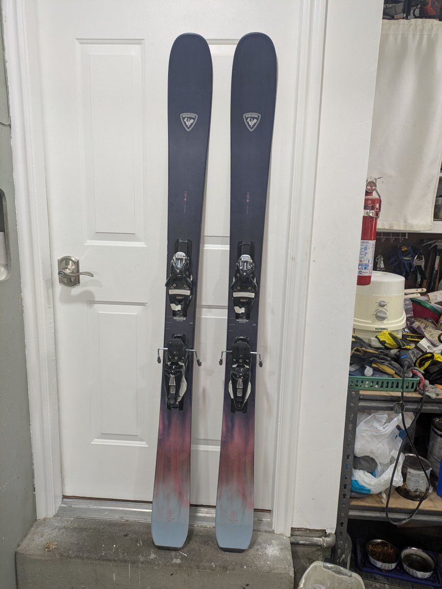 163cm Rossignol rally bird 104 Ti powder skis