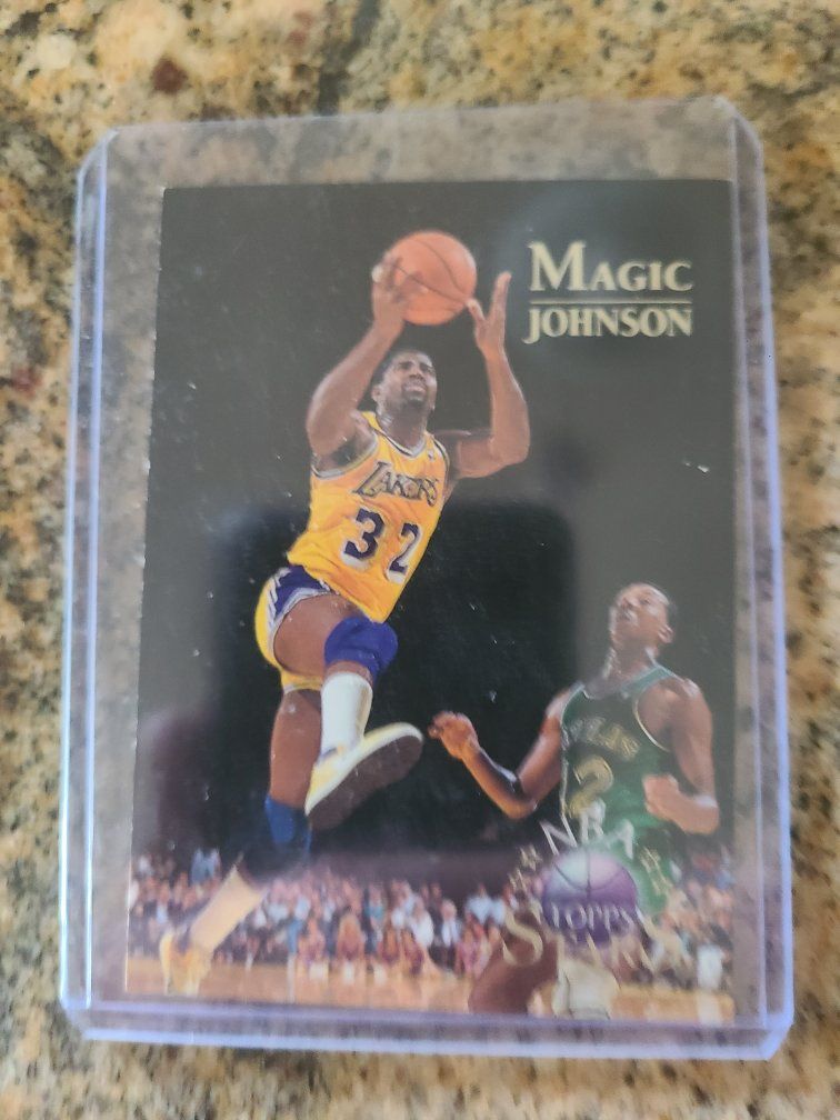 Magic Johnson 1992-93 Topps #297 NBA Basketball Trading Card - Los Angeles Lakers