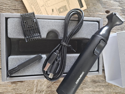 New in box Electric Razor