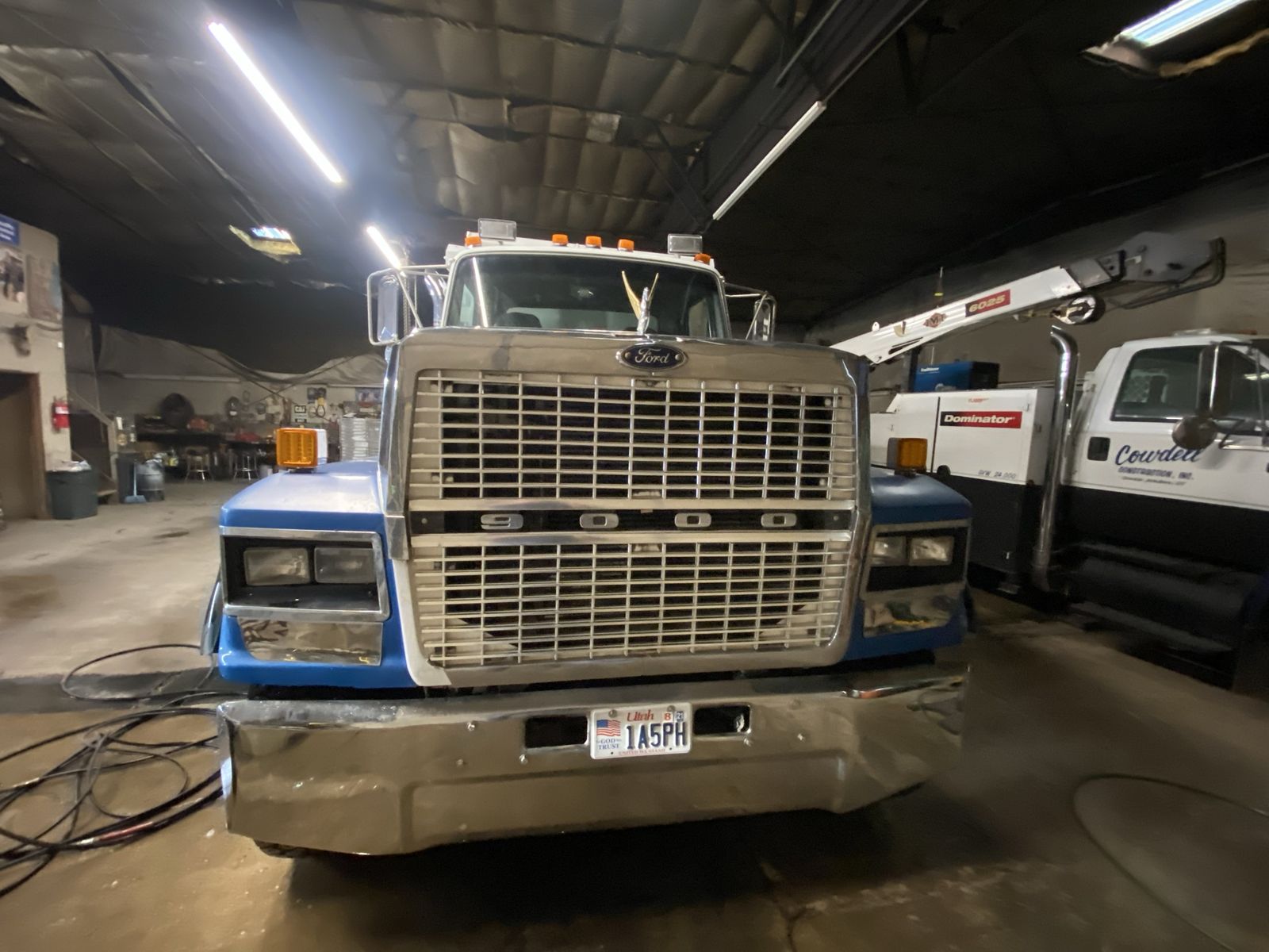 1990 Ford LTL 9000 Dump Truck - Blue/White Commercial Work Truck