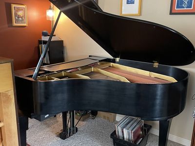 Yamaha Grand Piano + Free Delivery
