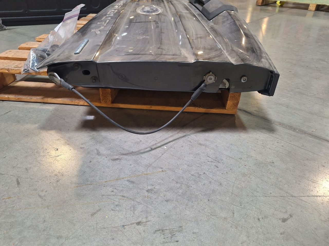Main image 4
