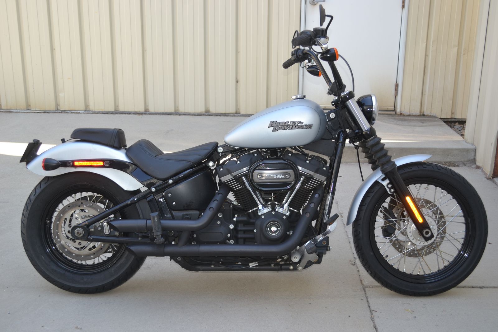 2020 Harley Davidson Street Bob 107 - NEW TIRES - Softail Cruiser
