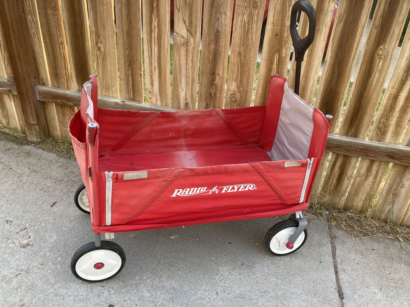 Radio flyer FOLDABLE/portable Transport Wagon