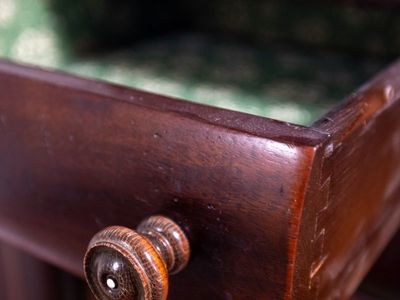 Antique Empire Mahogany Chest of Drawers Dresser Circa 1900