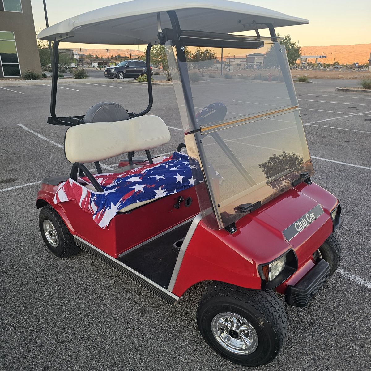 AWESOME GOLF CART
