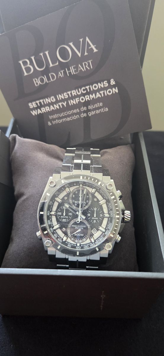 Bulova Precisionist 98B408 Chronograph 300M - NEW in Box - 262kHz High Precision