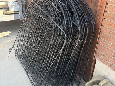 Decorative Black Wrought Iron Garden Fence Panels - Set of 20+ Arch Top Sections