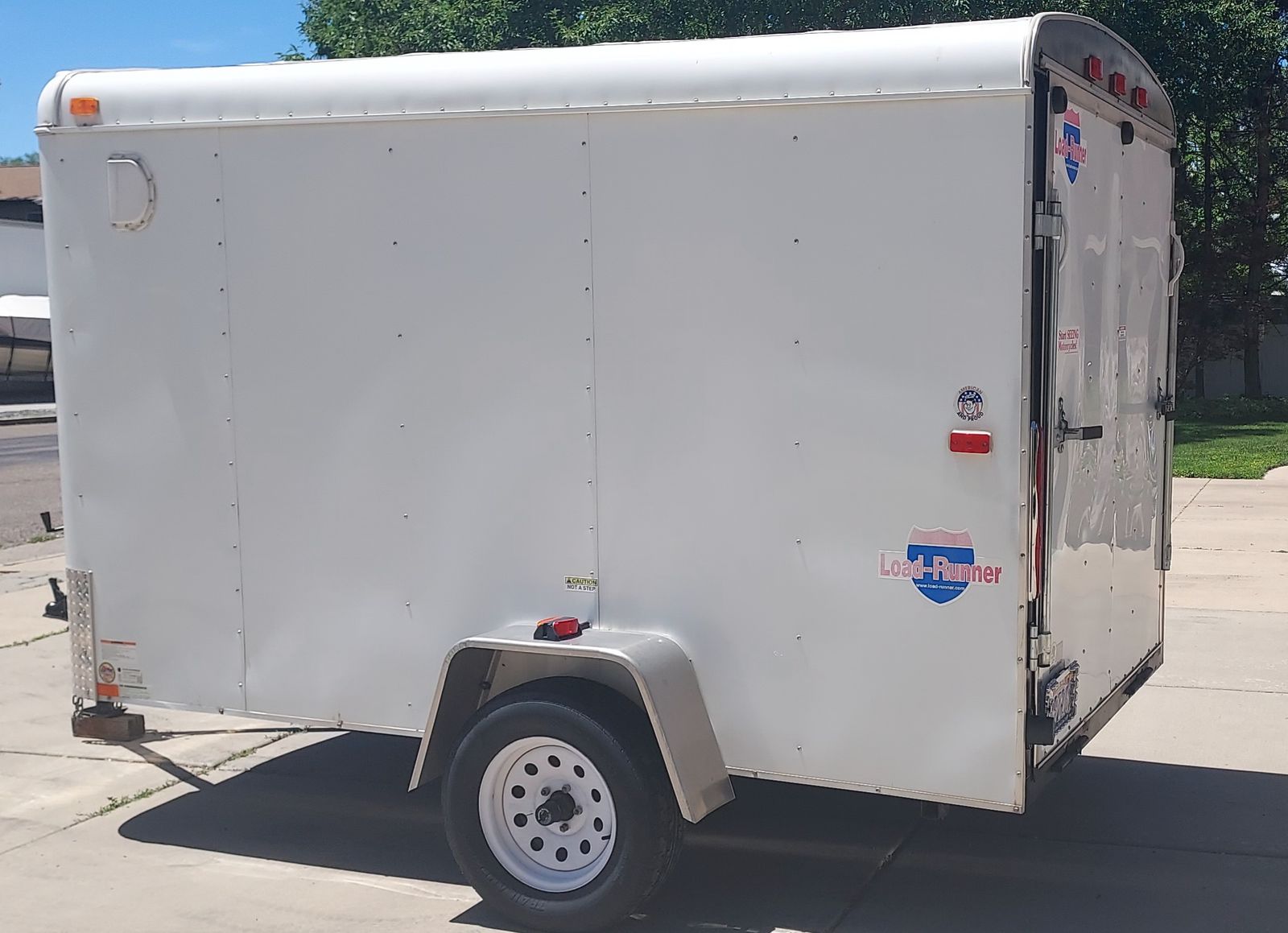 2009 6 x 10 Enclosed Cargo Trailer