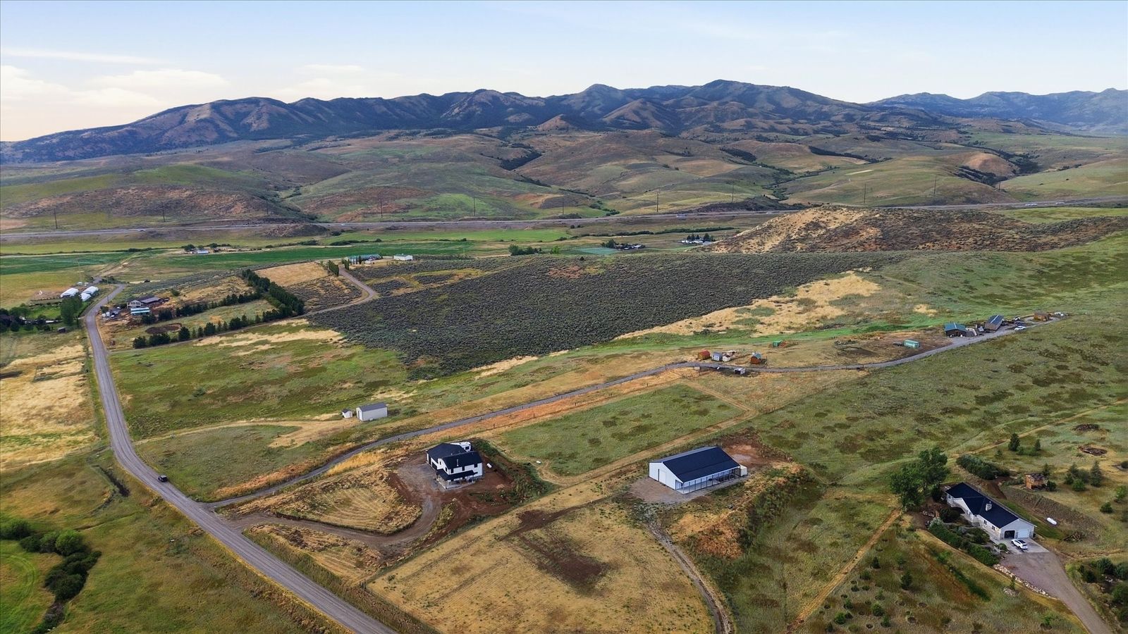 Main image 6