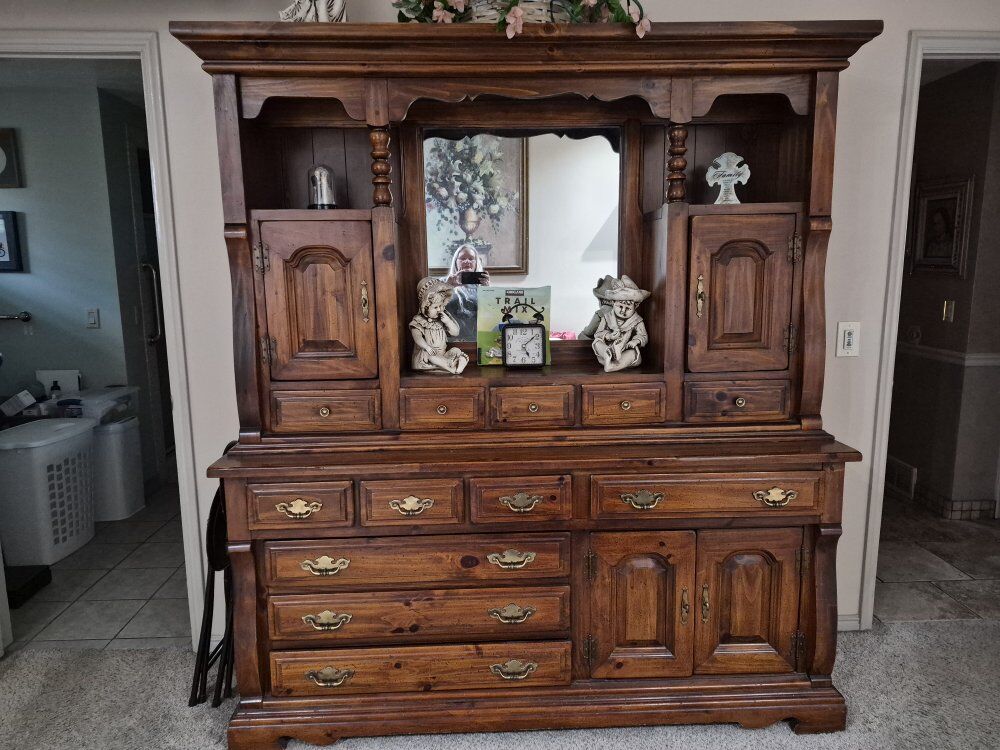 Hardwood bedroom set