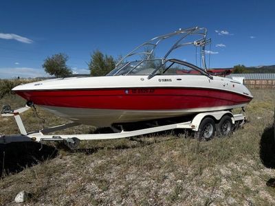Yamaha AR 230 twin jet wakeboard boat