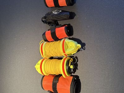 Scuba diving safety sausages and lines