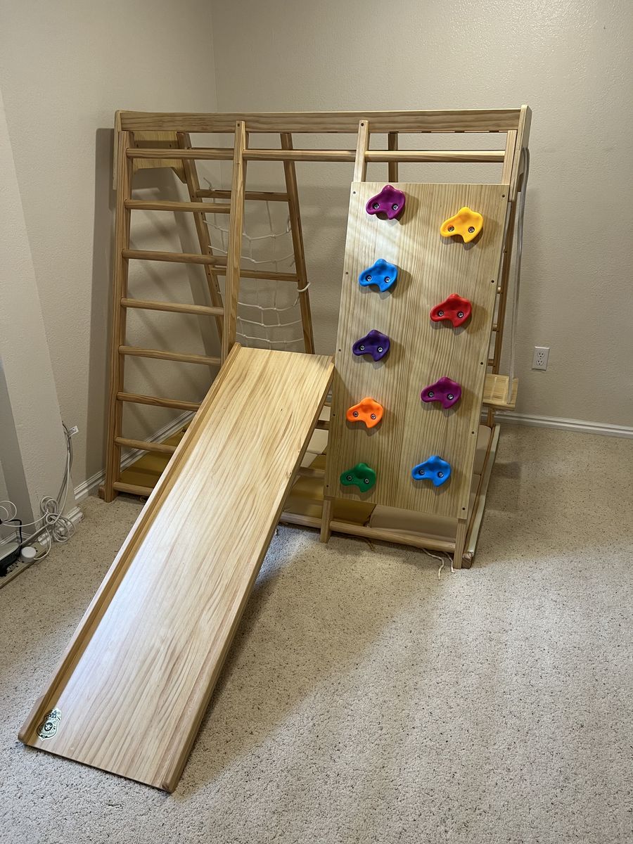 Main image 4