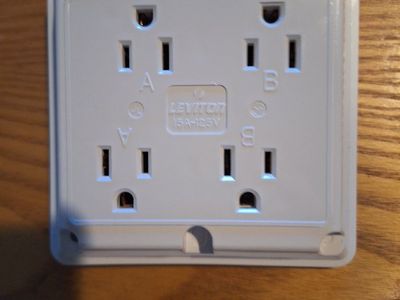 Leviton 15A 125V Quad Receptacle Electrical Outlet White