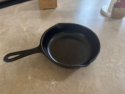 CAST-IRON PAN