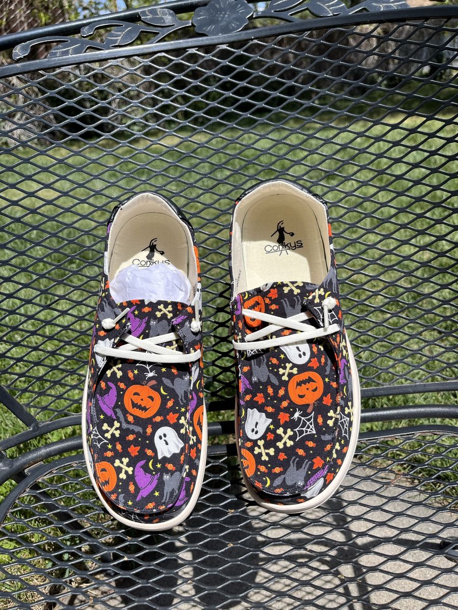 Shoes size 9
