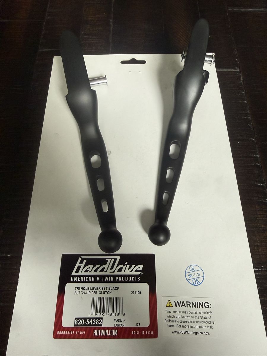 Brake and clutch levers for HD FLT 2021 and up.