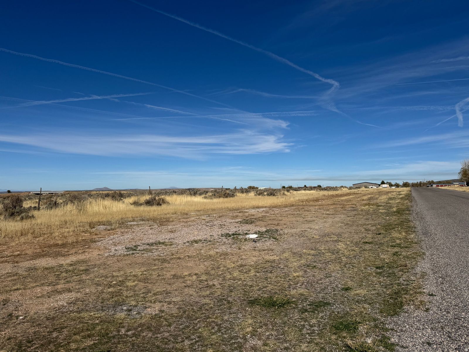 Main image 3