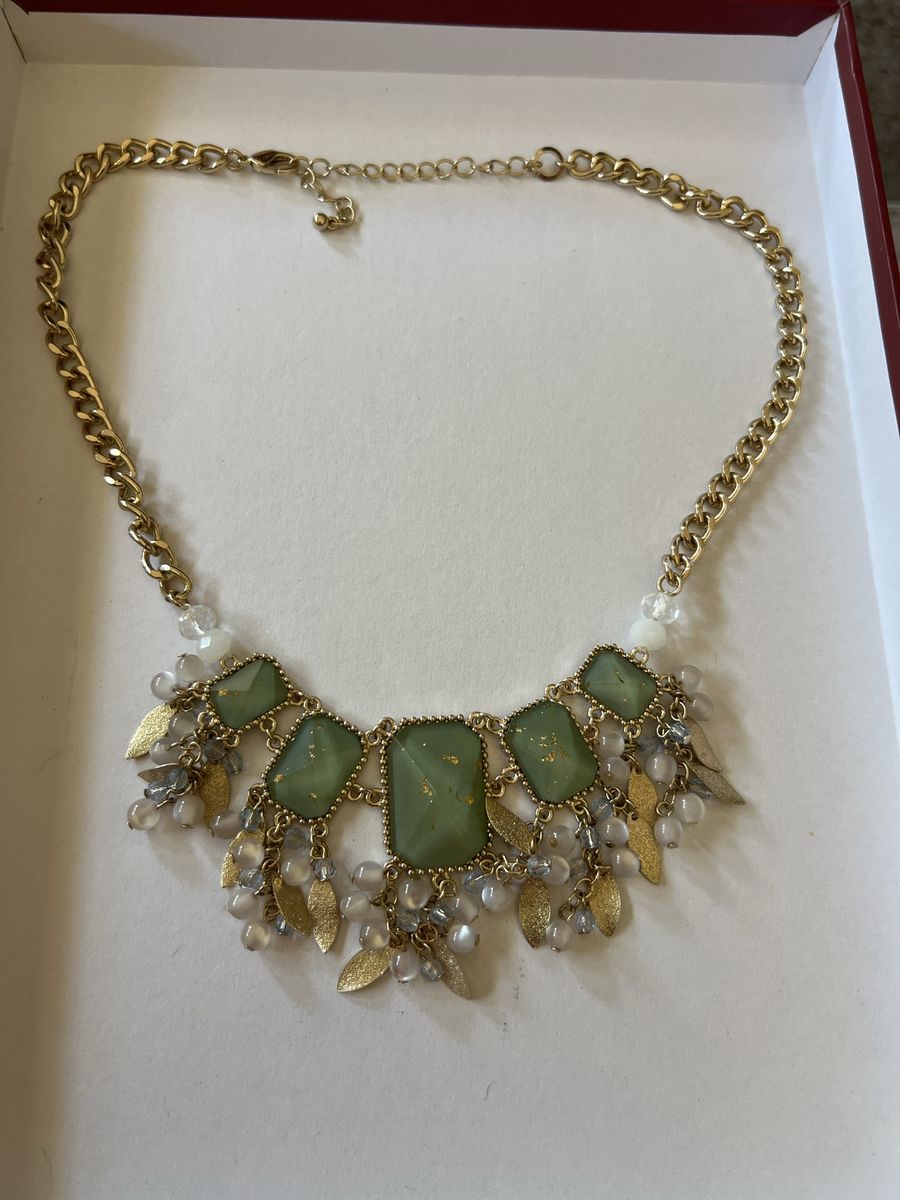 Gold Chain Necklace with Green Gemstone and Leaf Accents