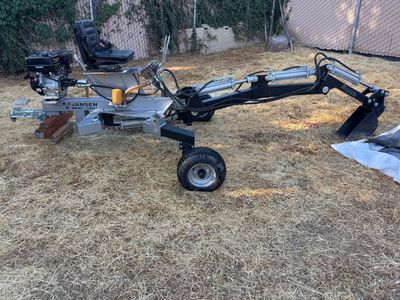 Towable Backhoe MB-300 - Towable backhoe standard with 10" trench bucket