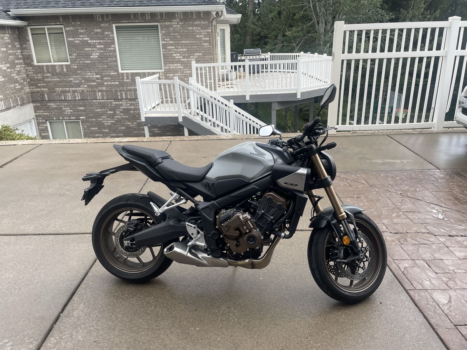 Honda CB650R 