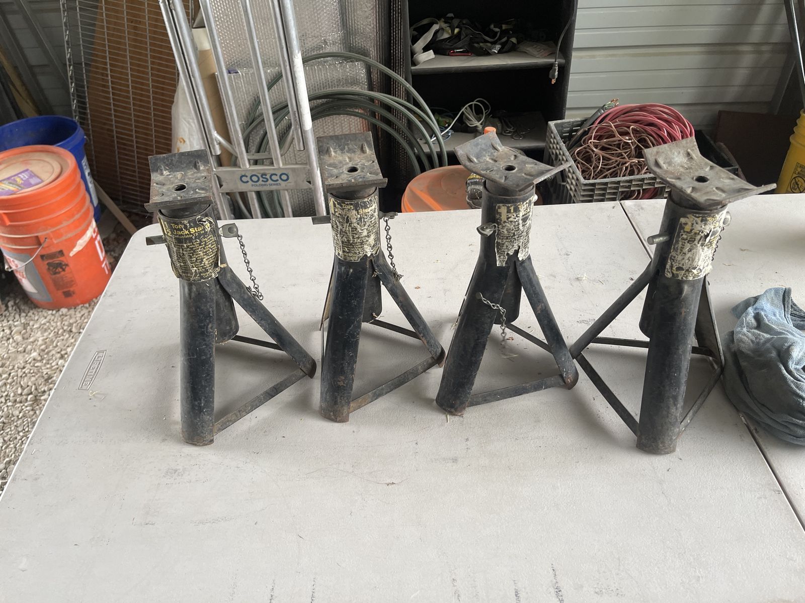 Toby Jack Stand Portable 12" four - Used