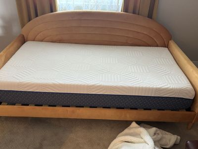 Twin bed mattress - 10" memory foam